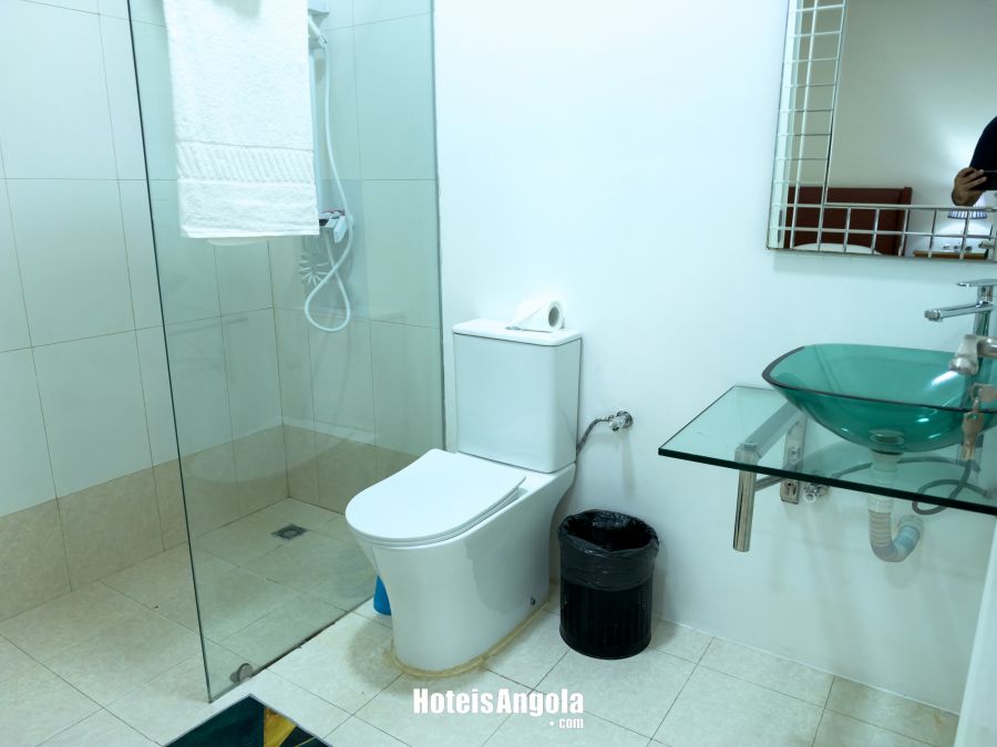 Hotel Ritz Sumbe - Image 9